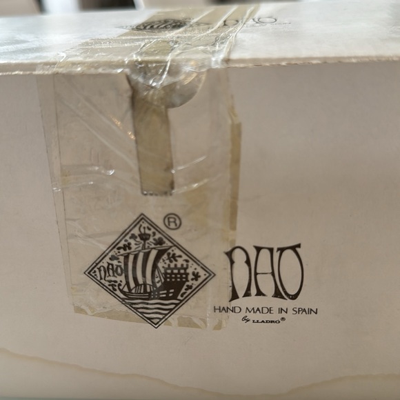 Nao - by Lladro - Nina Alicia figurine - Picture 7 of 7